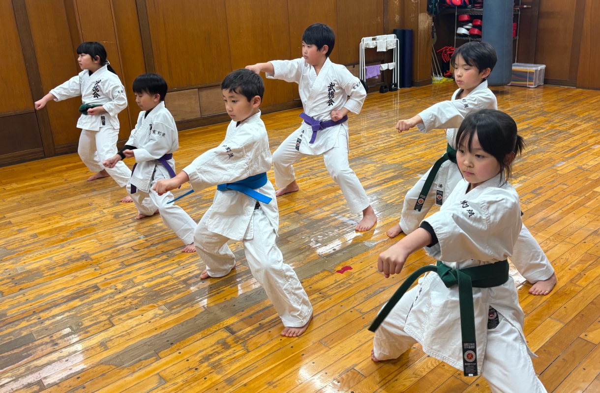 未就学児・小学校低学年からはじめる　心と体を育てる　子ども空手教室